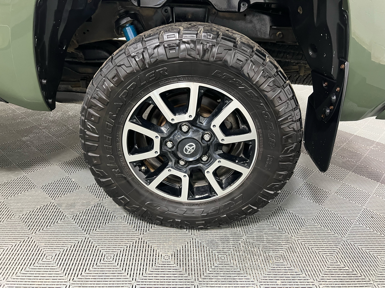 Toyota Tundra SR5 5.7L V8 CrewMax 4WD 2021