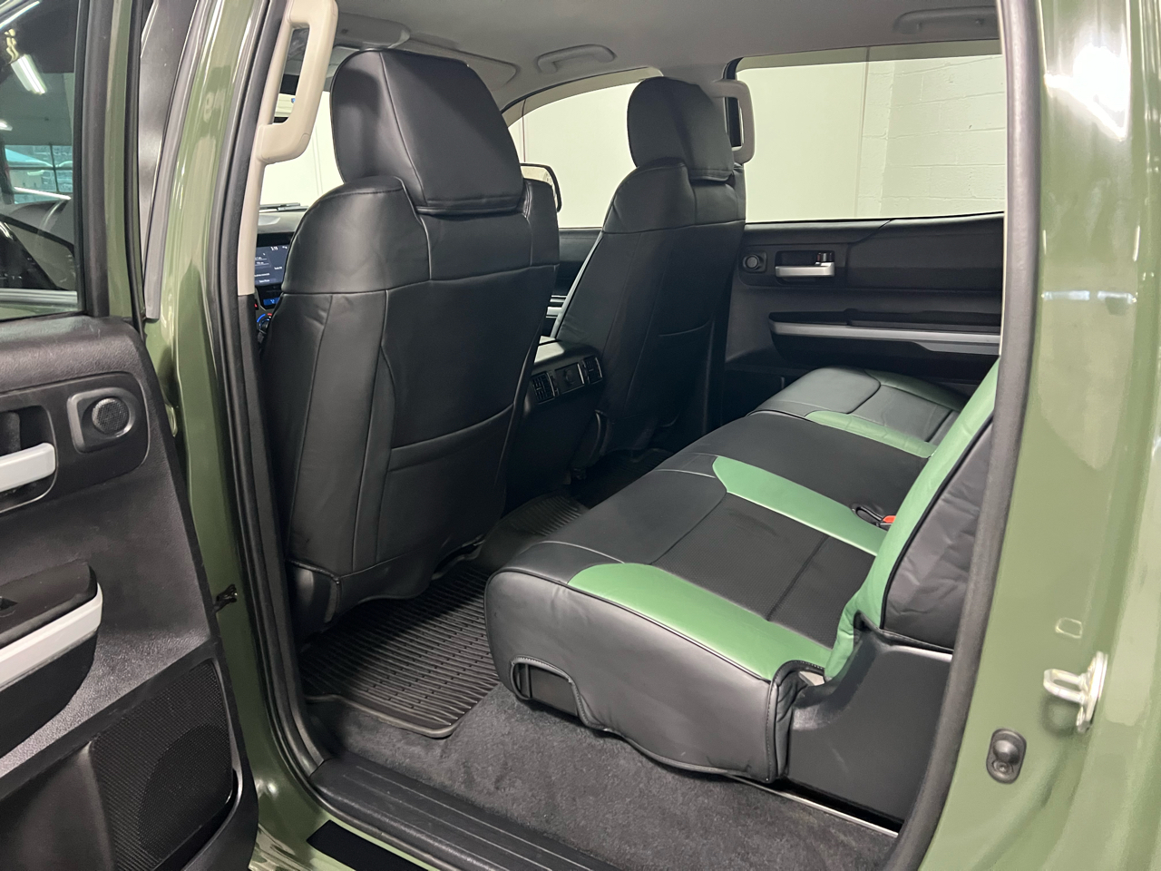 Toyota Tundra SR5 5.7L V8 CrewMax 4WD 2021