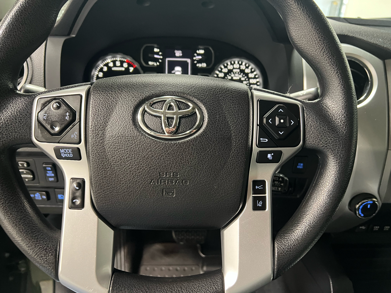 Toyota Tundra SR5 5.7L V8 CrewMax 4WD 2021
