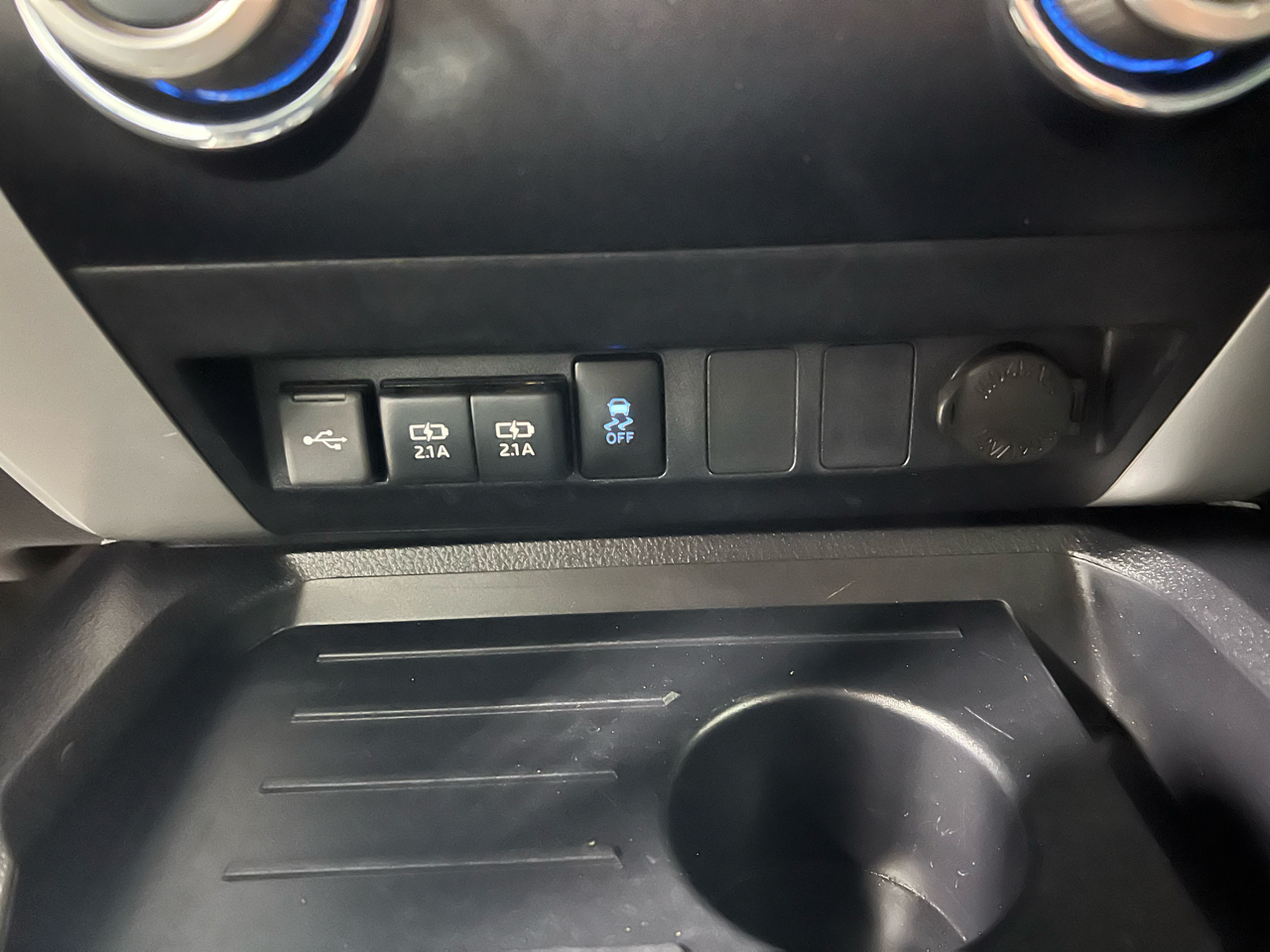 Toyota Tundra SR5 5.7L V8 CrewMax 4WD 2021