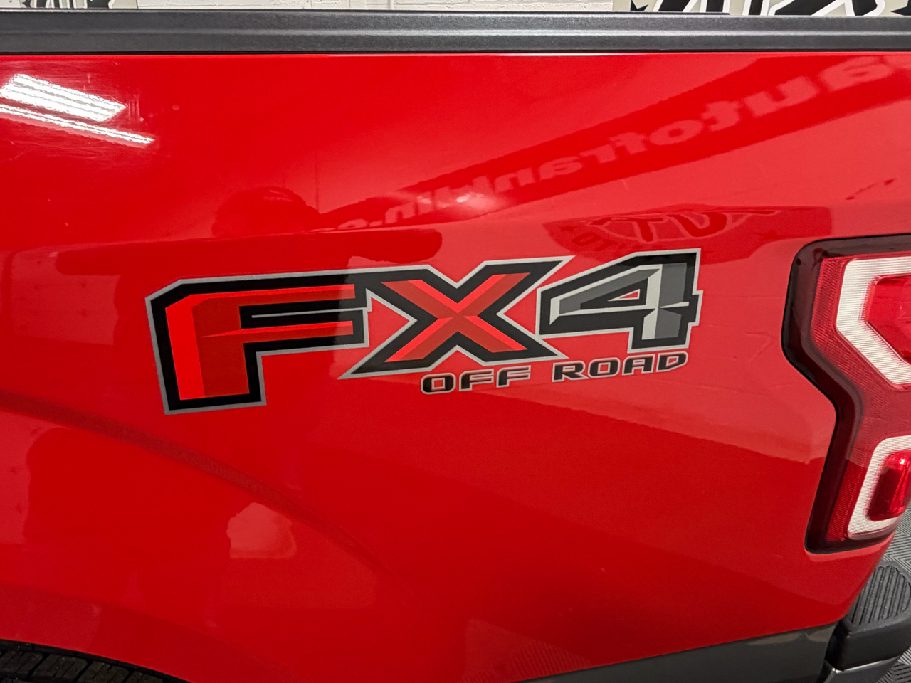 Ford F-150 4WD SuperCab 133" FX4 2018