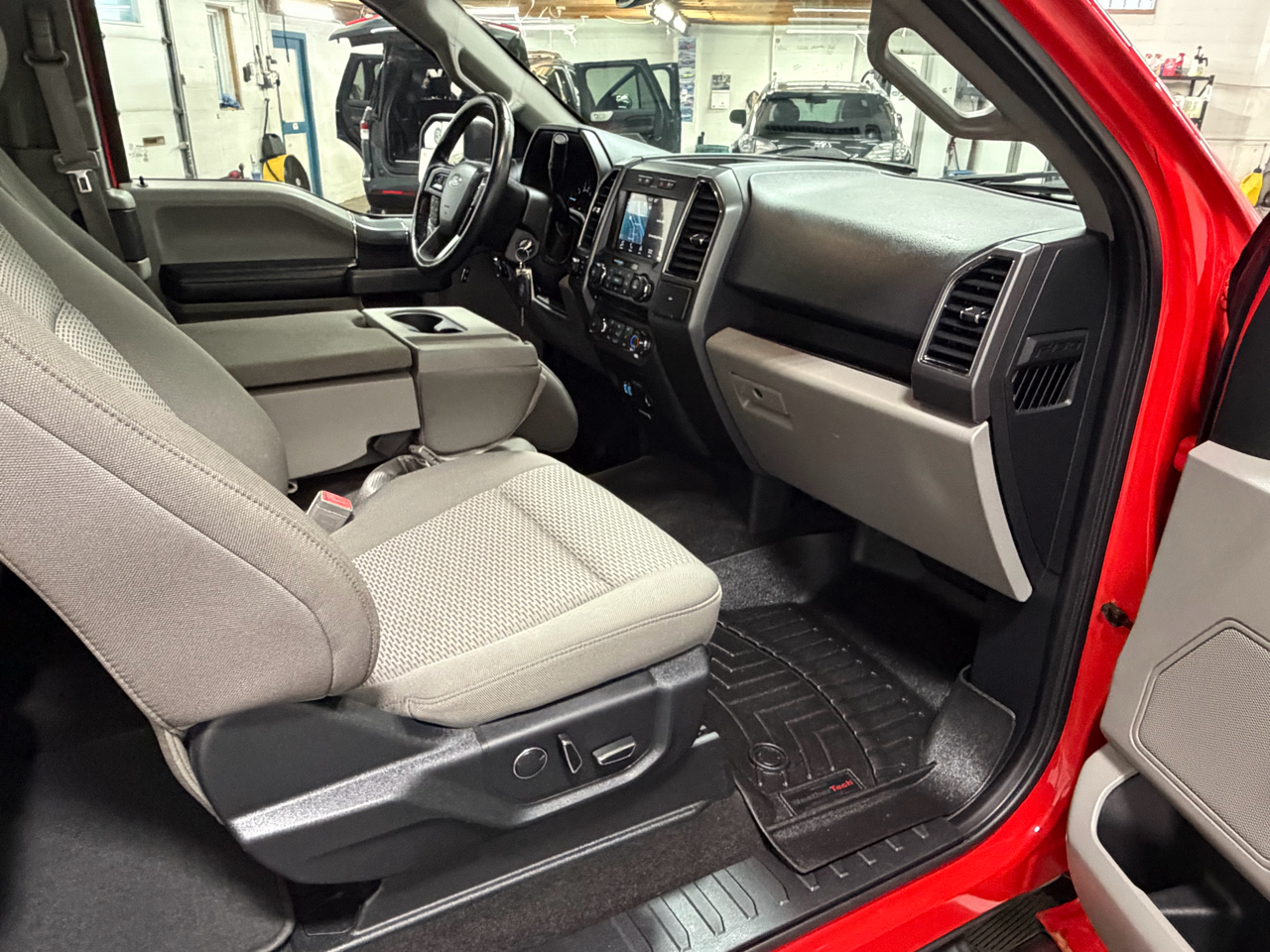 Ford F-150 4WD SuperCab 133" FX4 2018