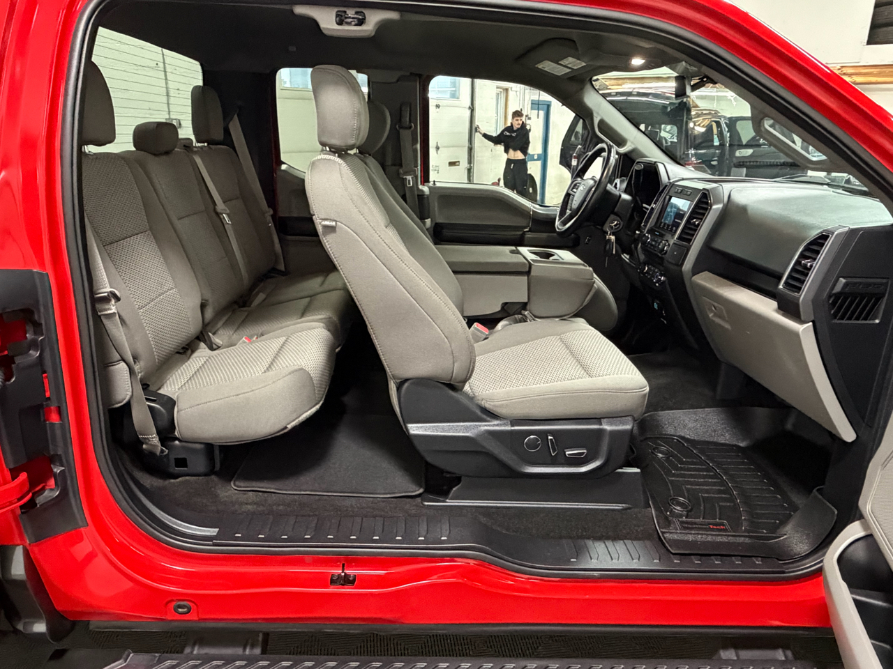 Ford F-150 4WD SuperCab 133" FX4 2018