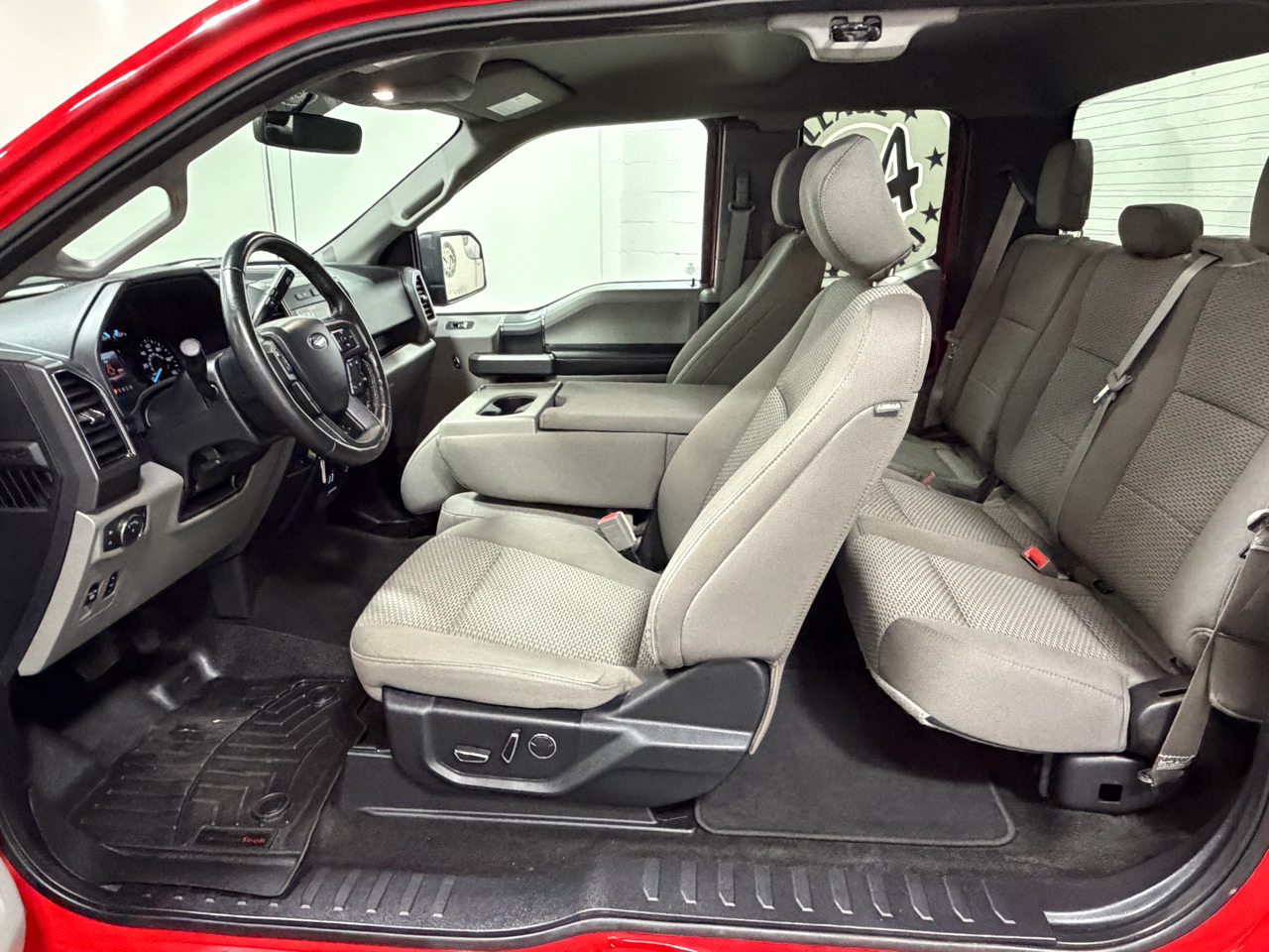 Ford F-150 4WD SuperCab 133" FX4 2018