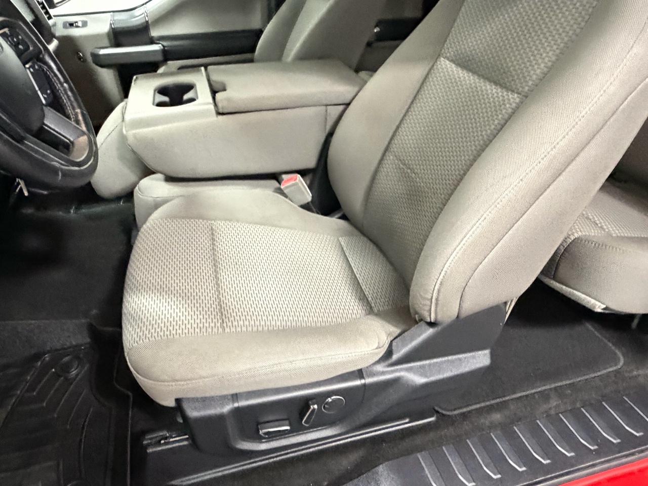 Ford F-150 4WD SuperCab 133" FX4 2018