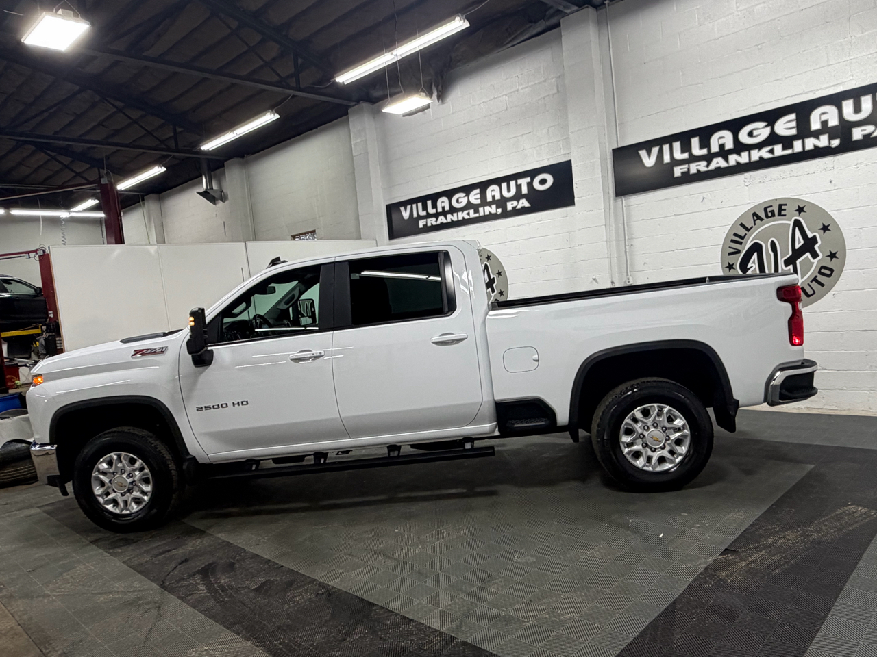 Chevrolet Silverado 2500HD 4WD Crew Cab 159" LT 2022
