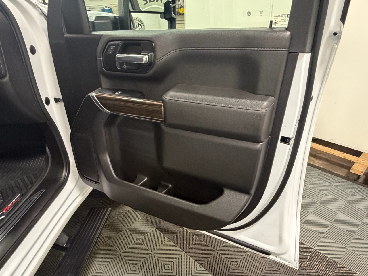 Chevrolet Silverado 2500HD 4WD Crew Cab 159" LT 2022