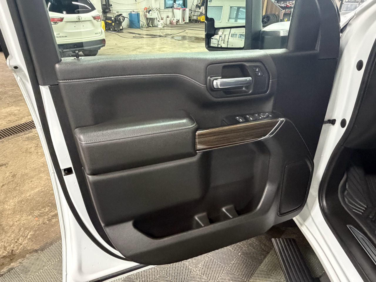 Chevrolet Silverado 2500HD 4WD Crew Cab 159" LT 2022