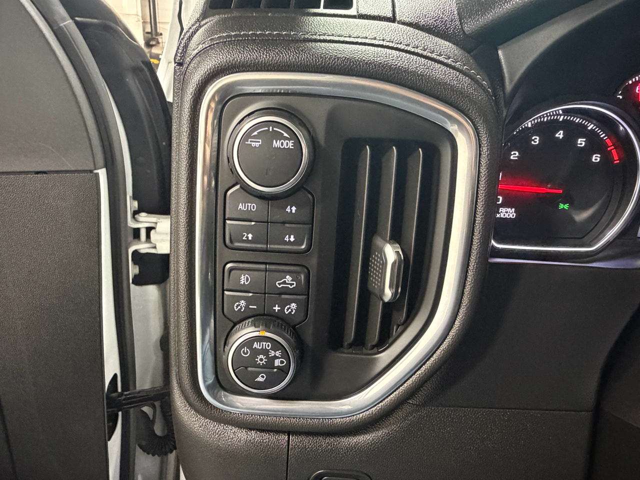 Chevrolet Silverado 2500HD 4WD Crew Cab 159" LT 2022