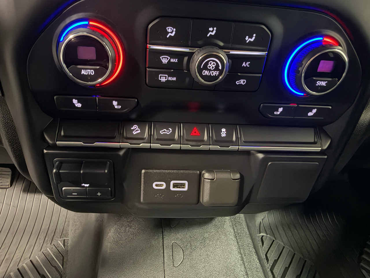 Chevrolet Silverado 2500HD 4WD Crew Cab 159" LT 2022