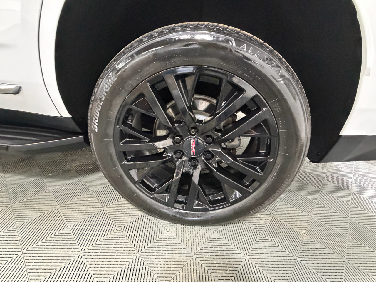 GMC Yukon SLT 4WD 2023