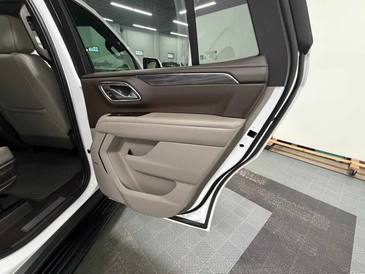 GMC Yukon SLT 4WD 2023