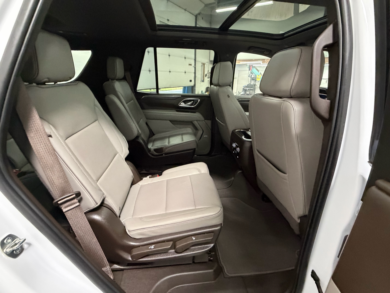 GMC Yukon SLT 4WD 2023