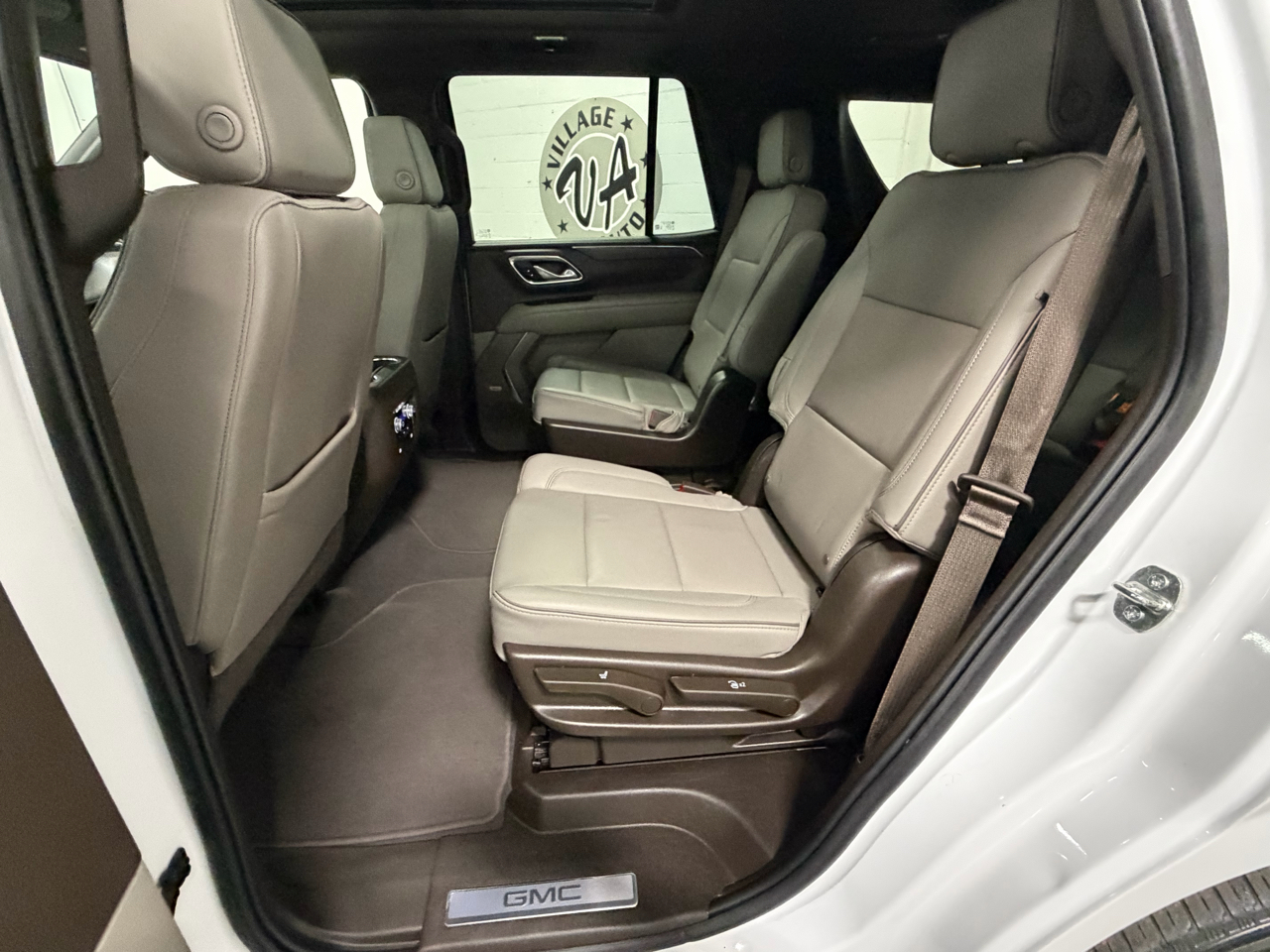 GMC Yukon SLT 4WD 2023