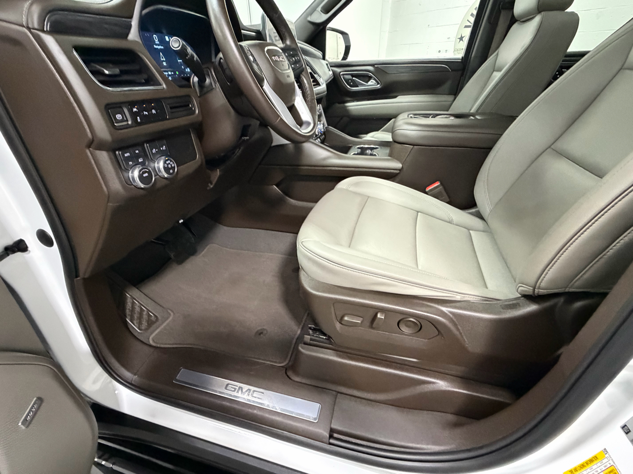 GMC Yukon SLT 4WD 2023