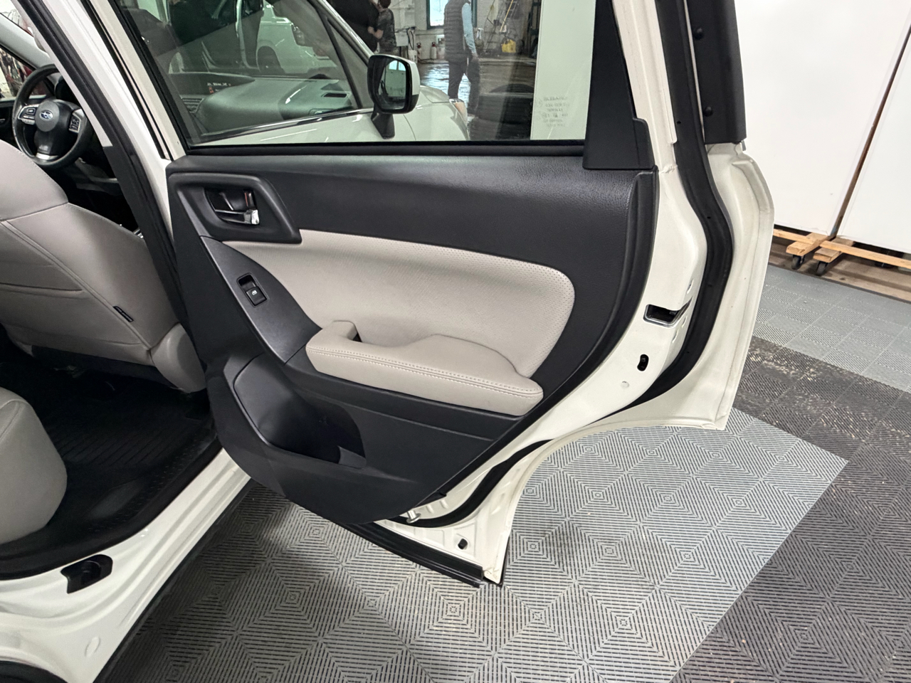 Subaru Forester 2.5i Limited 2016