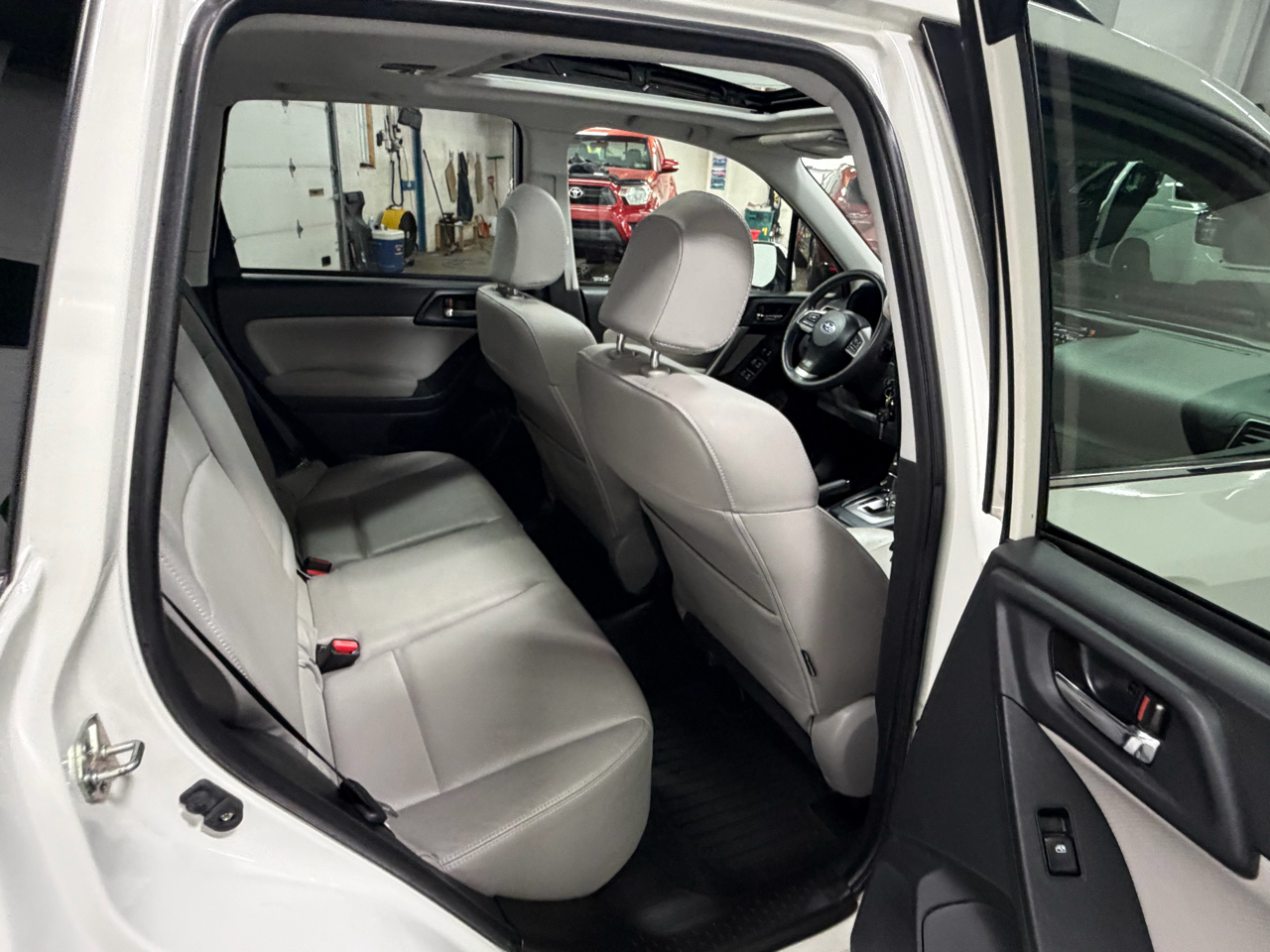 Subaru Forester 2.5i Limited 2016