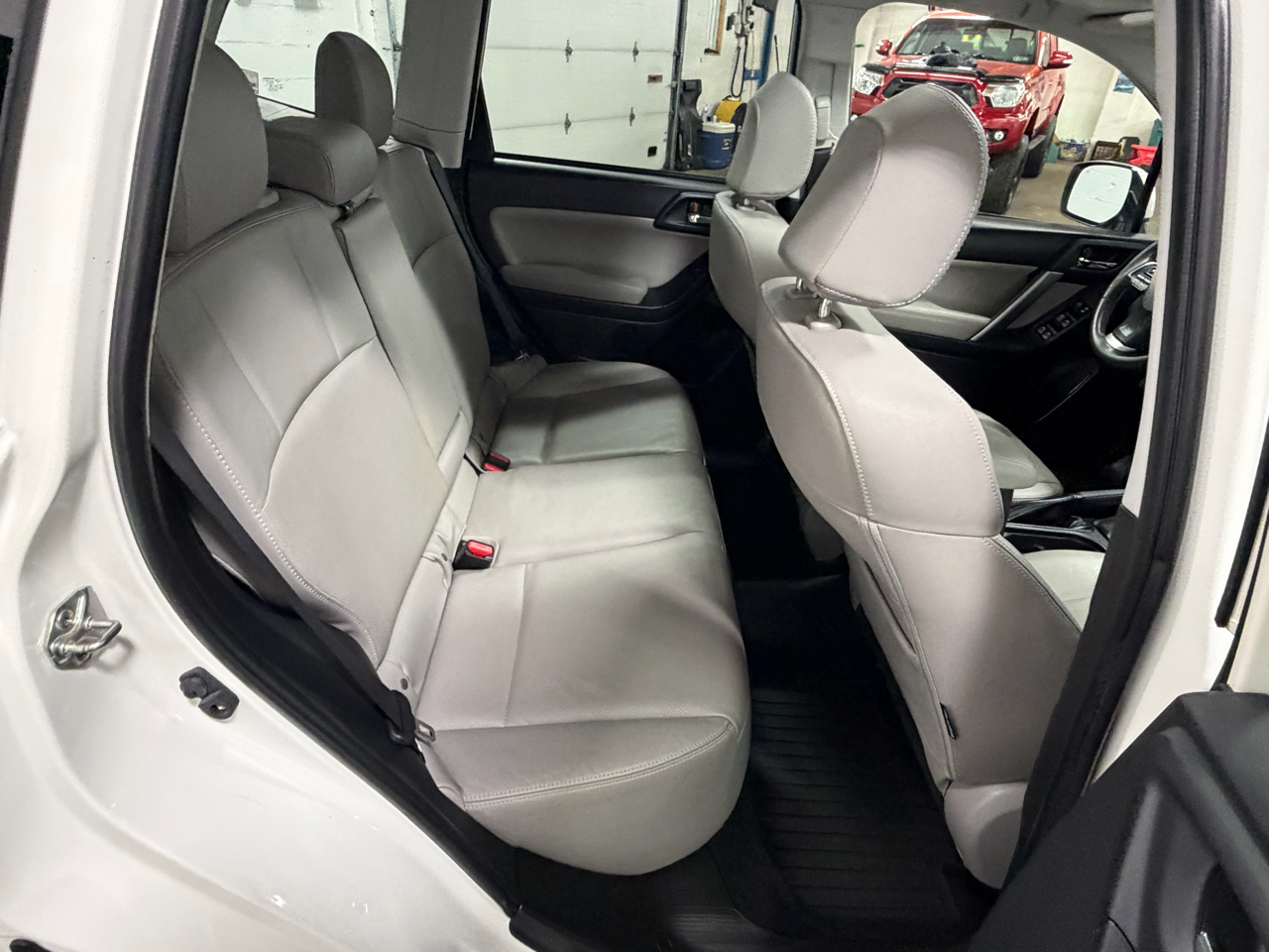 Subaru Forester 2.5i Limited 2016