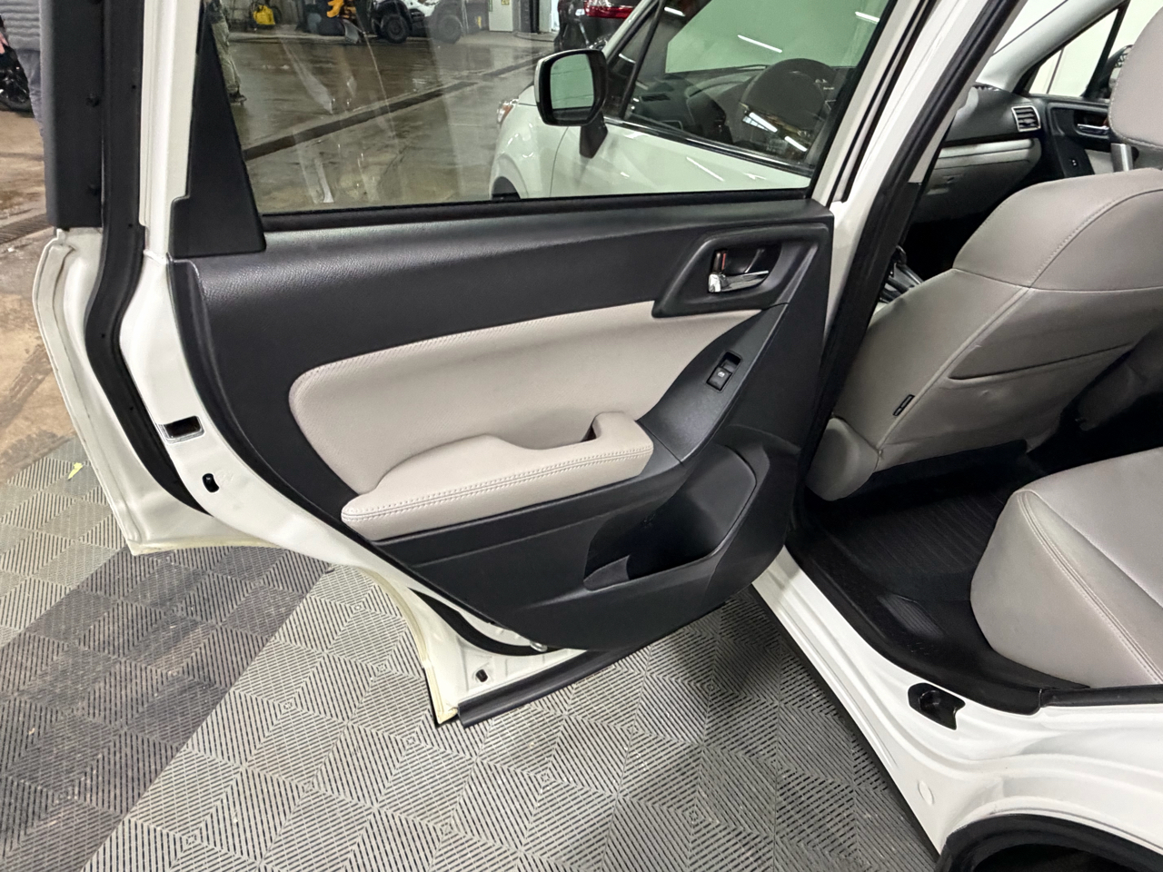 Subaru Forester 2.5i Limited 2016