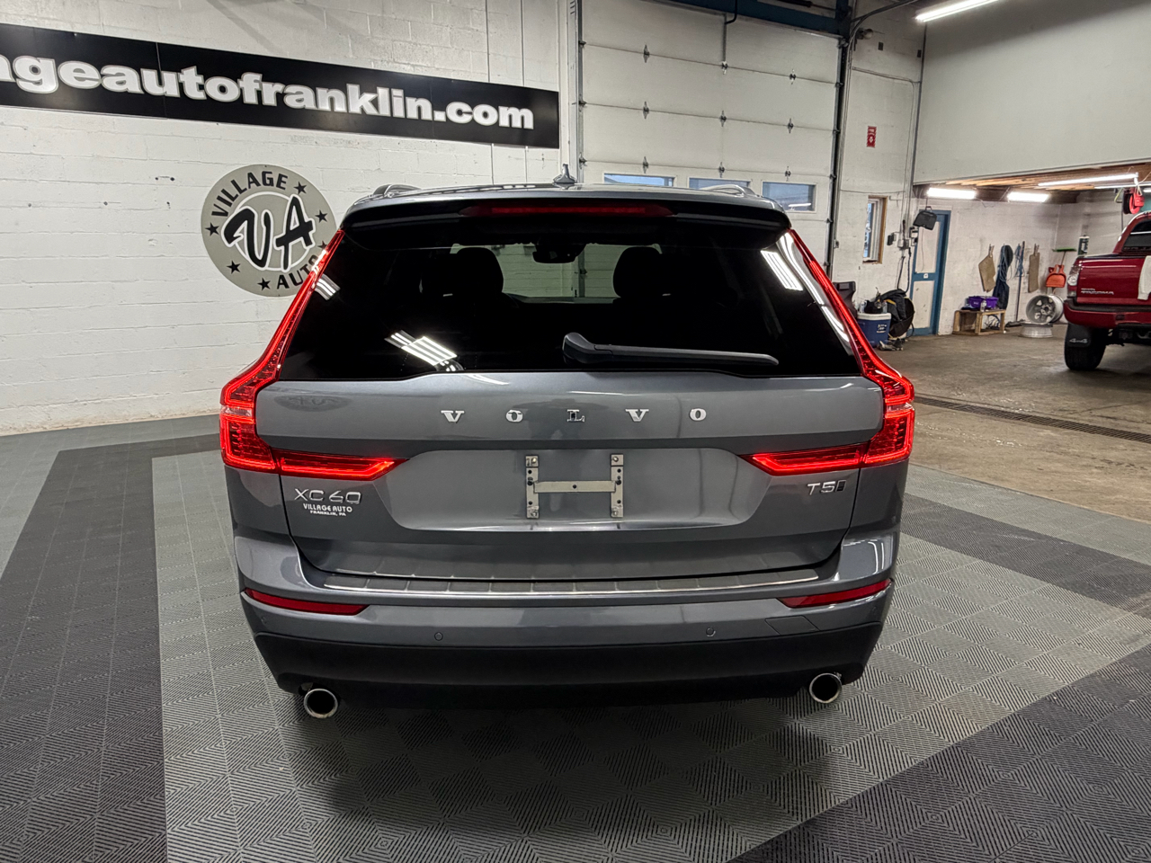 Volvo XC60 T5 Momentum AWD 2019