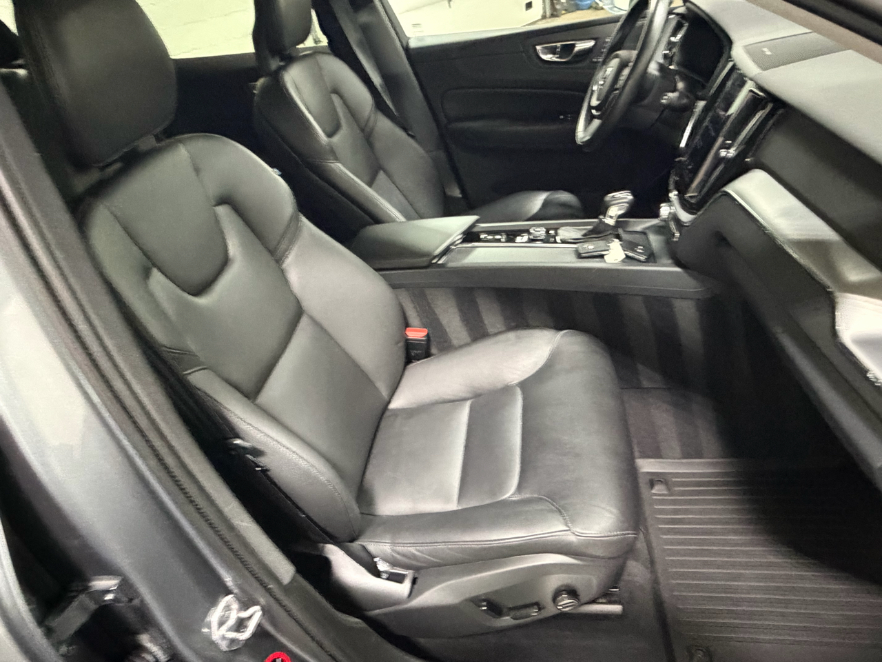 Volvo XC60 T5 Momentum AWD 2019