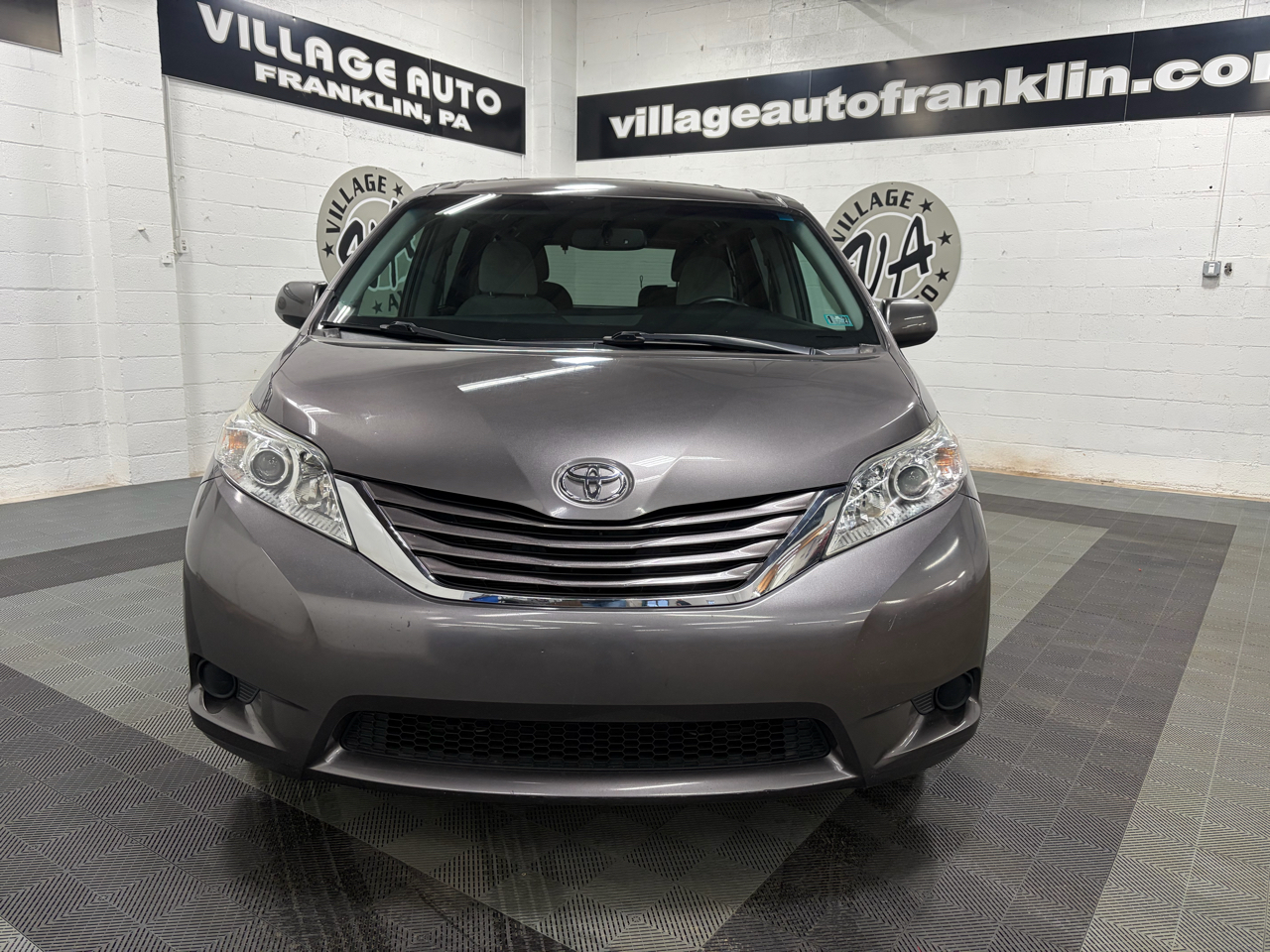 Toyota Sienna LE FWD 8-Passenger V6 2016