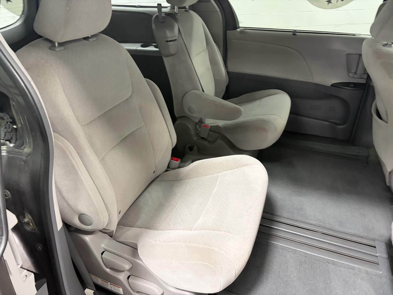 Toyota Sienna LE FWD 8-Passenger V6 2016