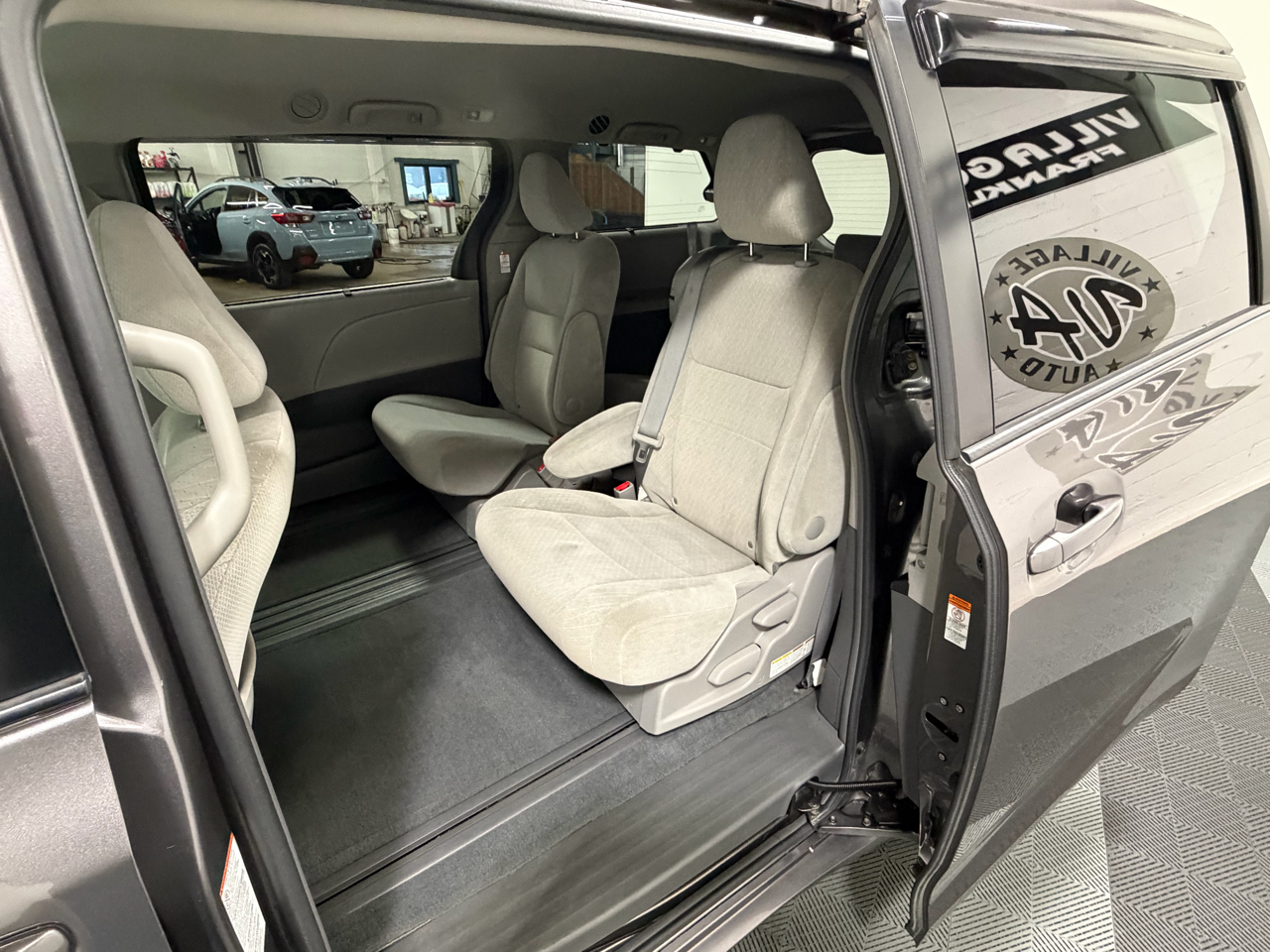 Toyota Sienna LE FWD 8-Passenger V6 2016