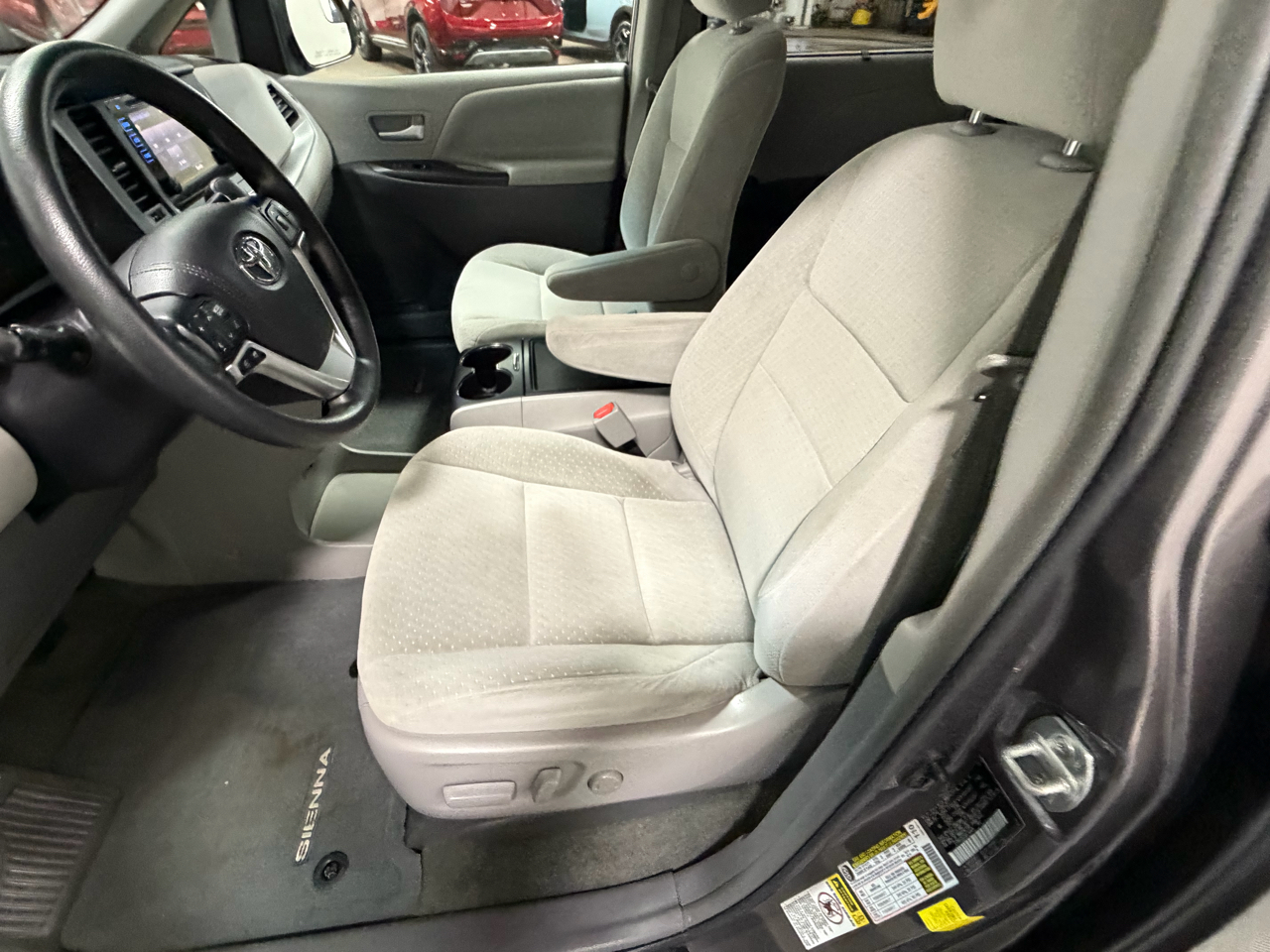 Toyota Sienna LE FWD 8-Passenger V6 2016