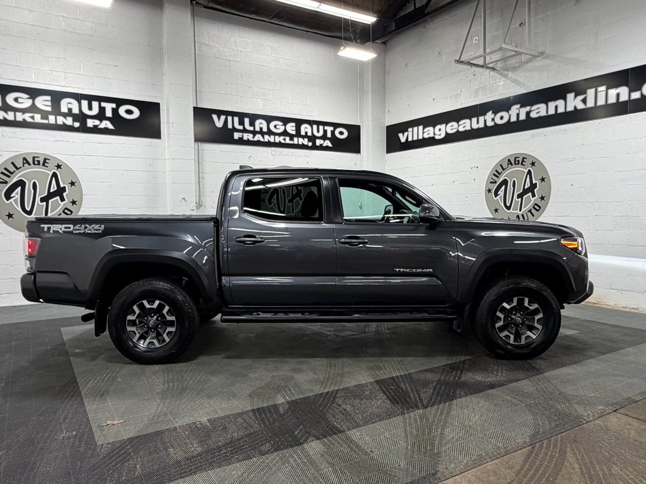 Toyota Tacoma 4WD Double Cab V6 AT TRD Off Road (Natl) 2021