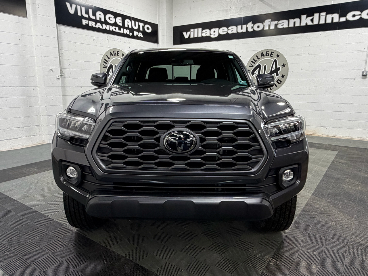 Toyota Tacoma 4WD Double Cab V6 AT TRD Off Road (Natl) 2021