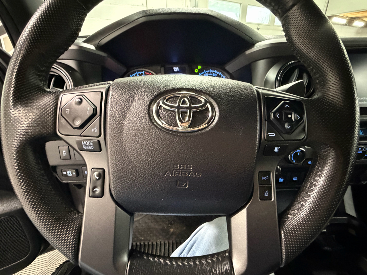 Toyota Tacoma 4WD Double Cab V6 AT TRD Off Road (Natl) 2021