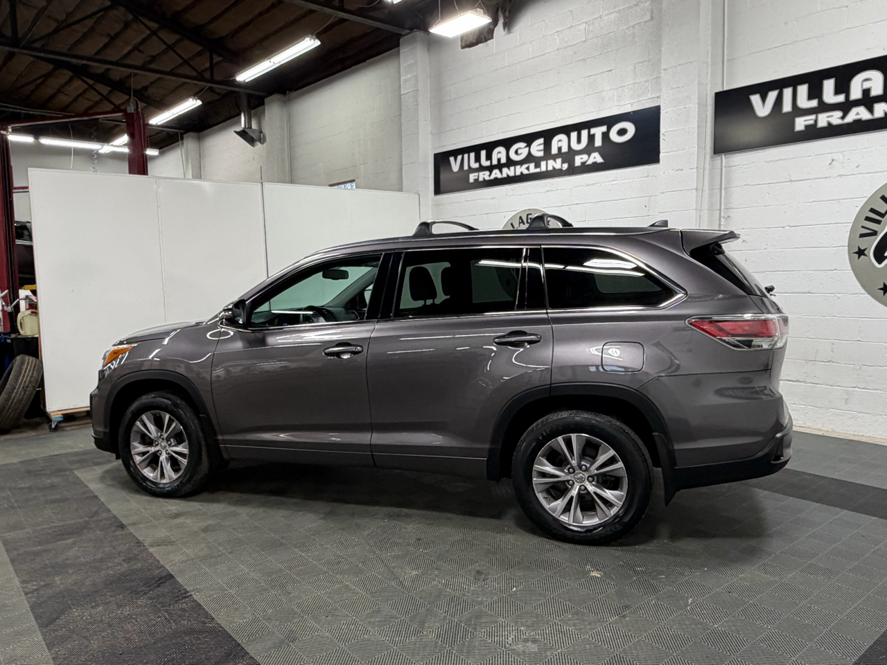 Toyota Highlander XLE AWD V6 2015