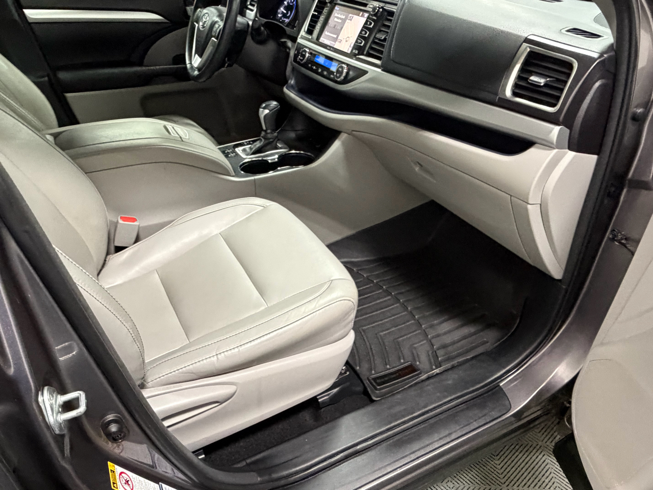 Toyota Highlander XLE AWD V6 2015