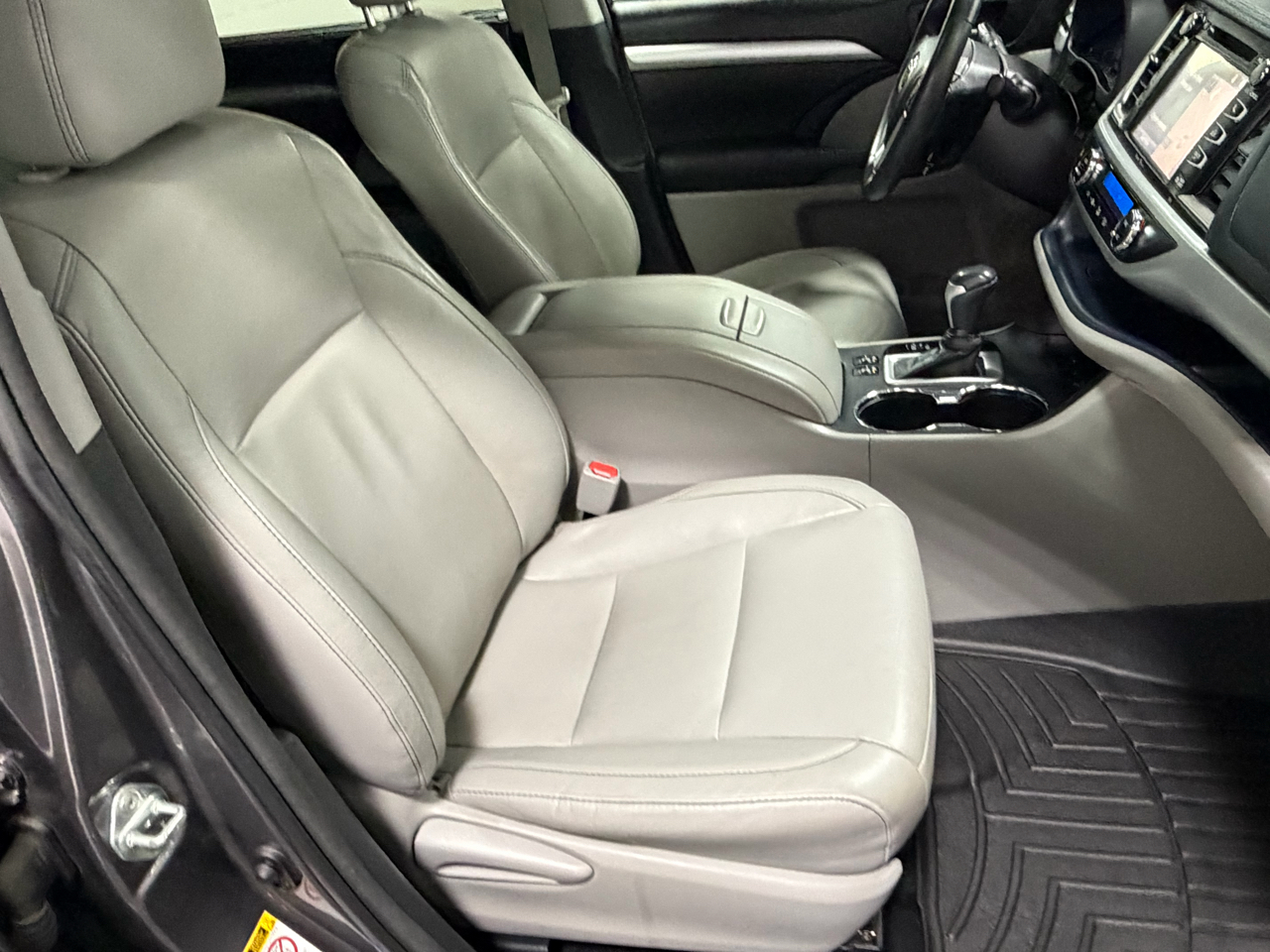 Toyota Highlander XLE AWD V6 2015