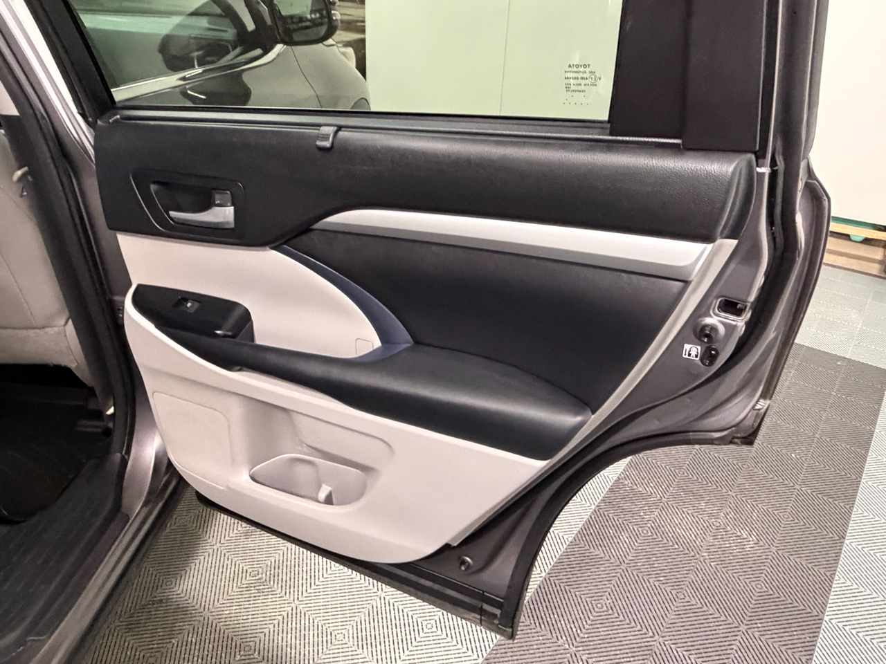 Toyota Highlander XLE AWD V6 2015