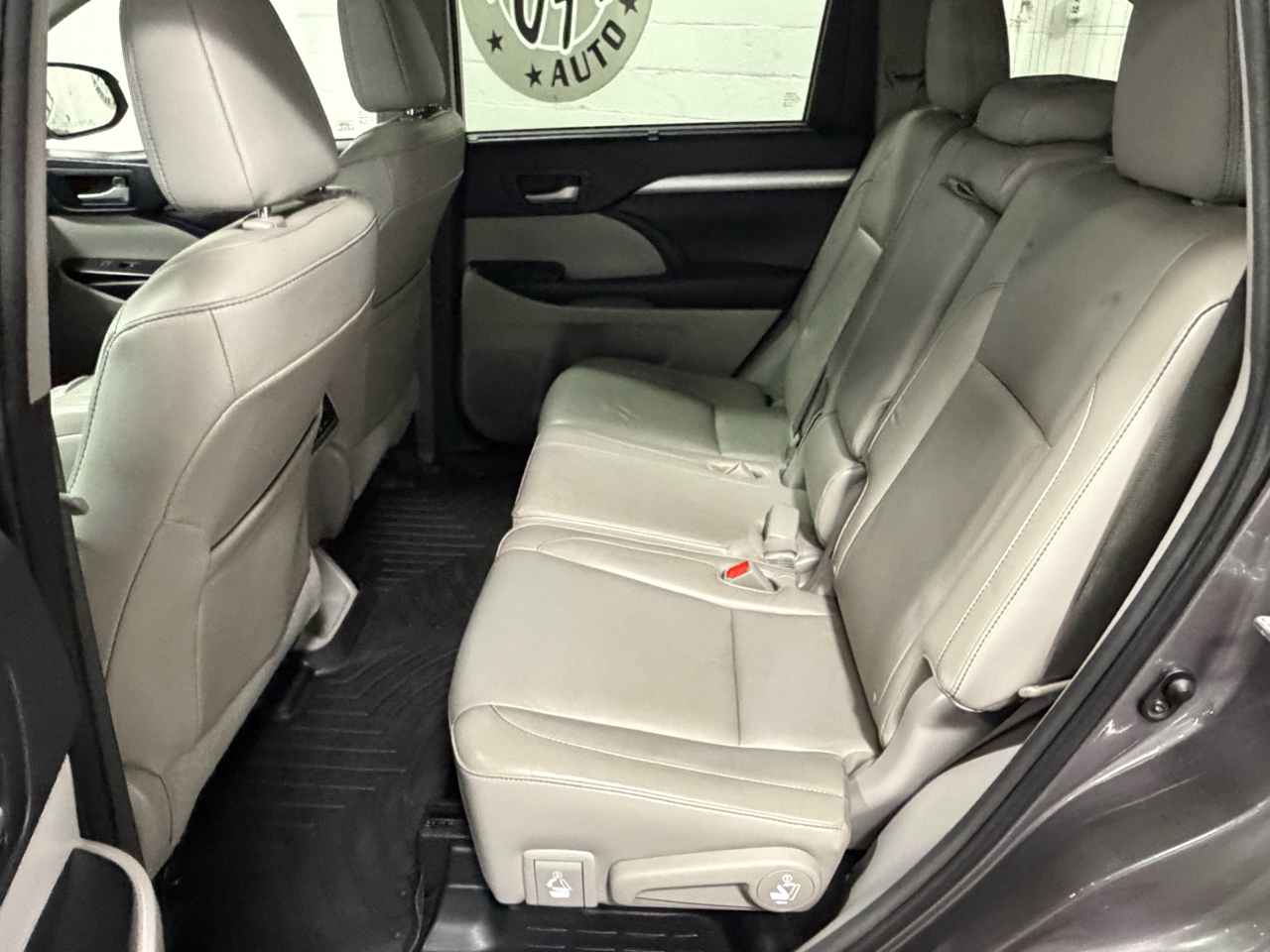 Toyota Highlander XLE AWD V6 2015