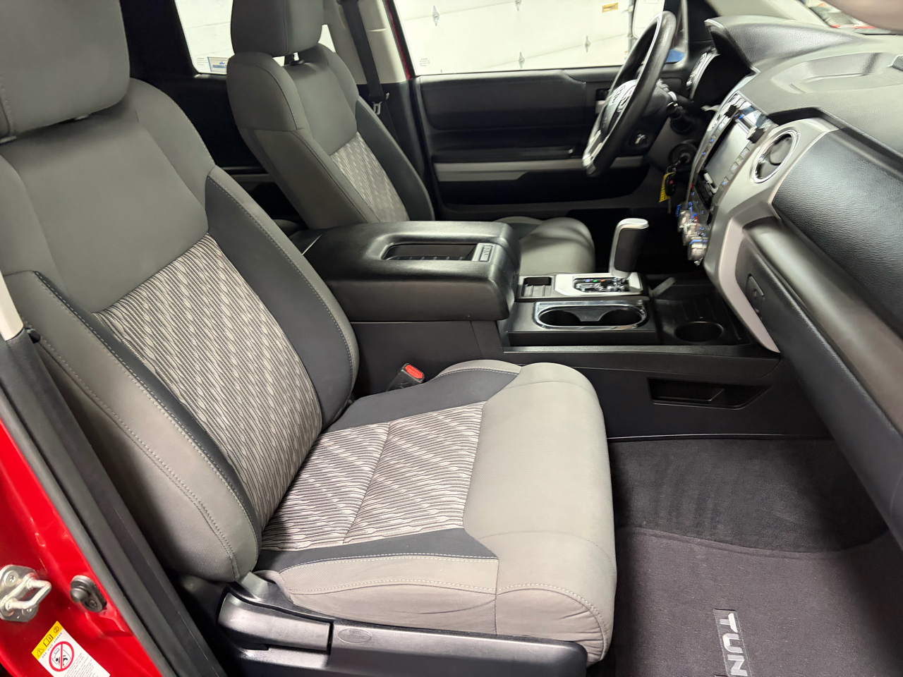 Toyota Tundra SR5 5.7L V8 FFV Double Cab 4WD 2019