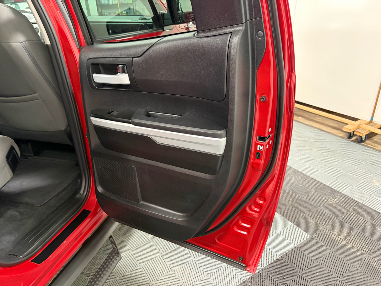 Toyota Tundra SR5 5.7L V8 FFV Double Cab 4WD 2019