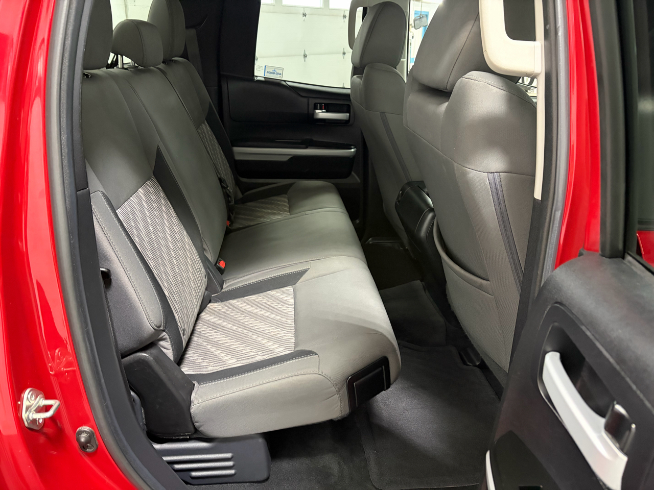 Toyota Tundra SR5 5.7L V8 FFV Double Cab 4WD 2019