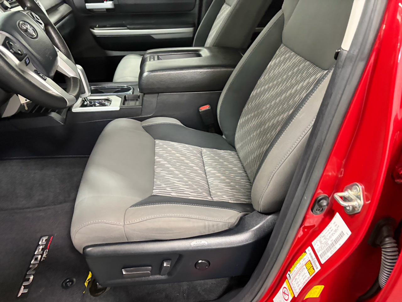 Toyota Tundra SR5 5.7L V8 FFV Double Cab 4WD 2019
