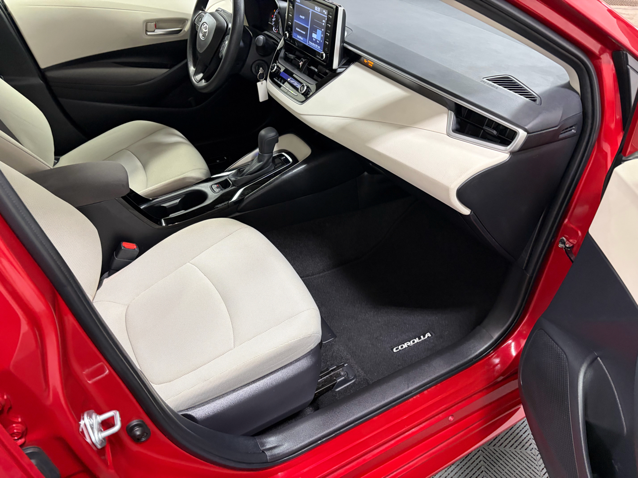 Toyota Corolla LE 2021