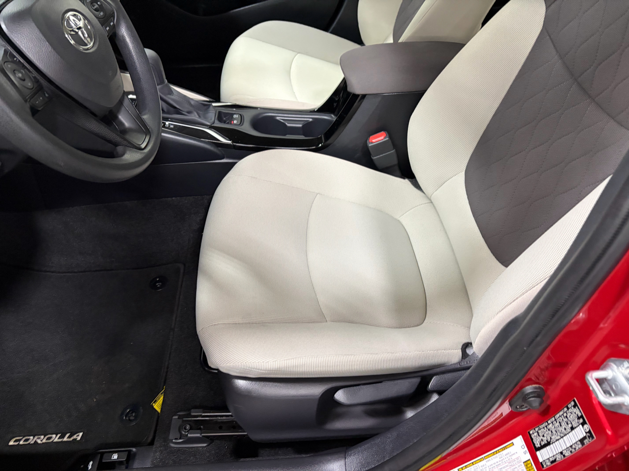 Toyota Corolla LE 2021