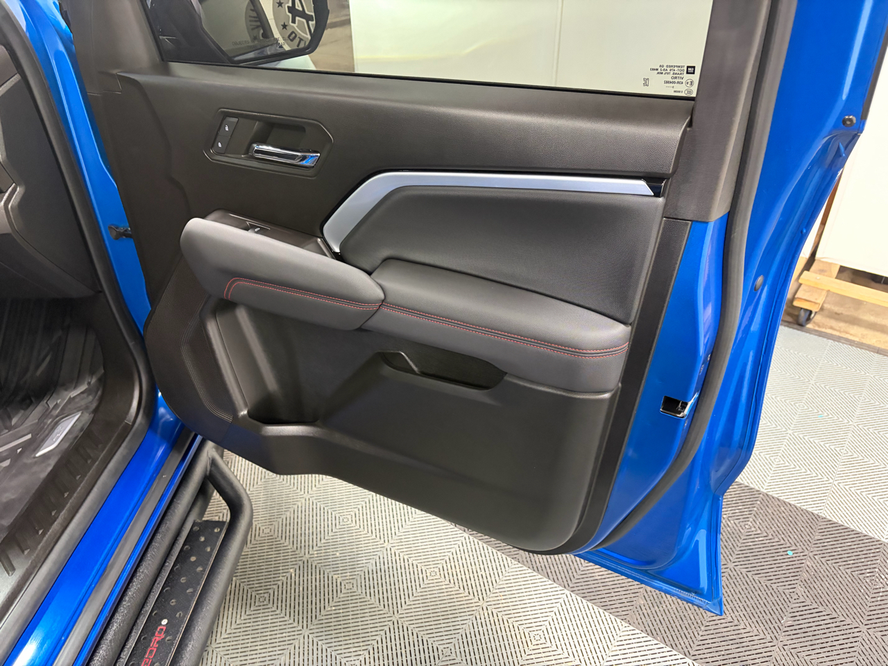 Chevrolet Colorado 1LT Crew Cab 4WD 2023