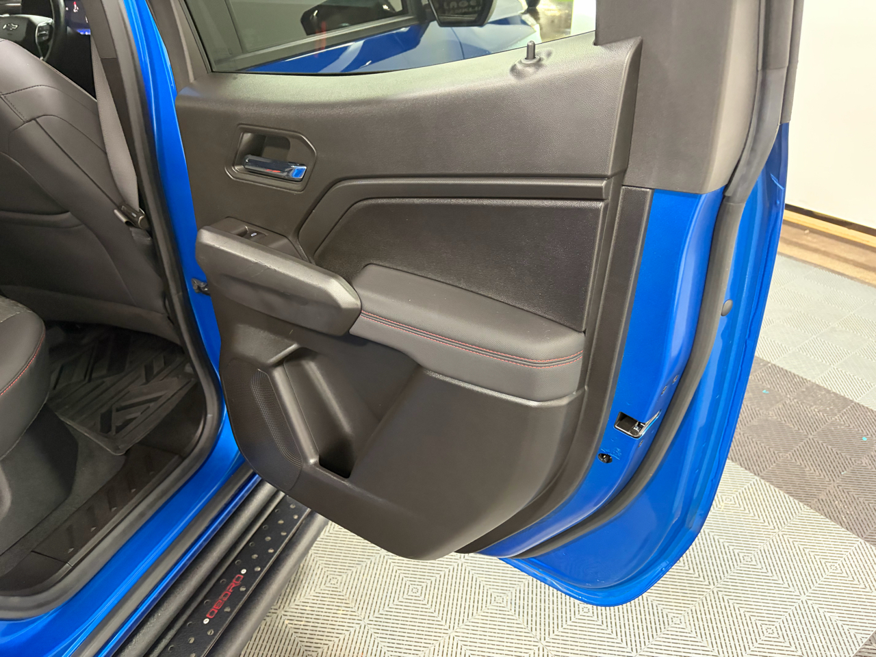 Chevrolet Colorado 1LT Crew Cab 4WD 2023