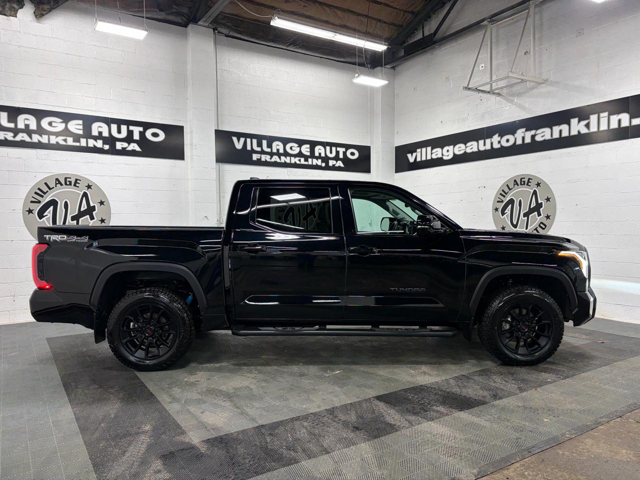 Toyota Tundra Limited CrewMax 4WD 2024