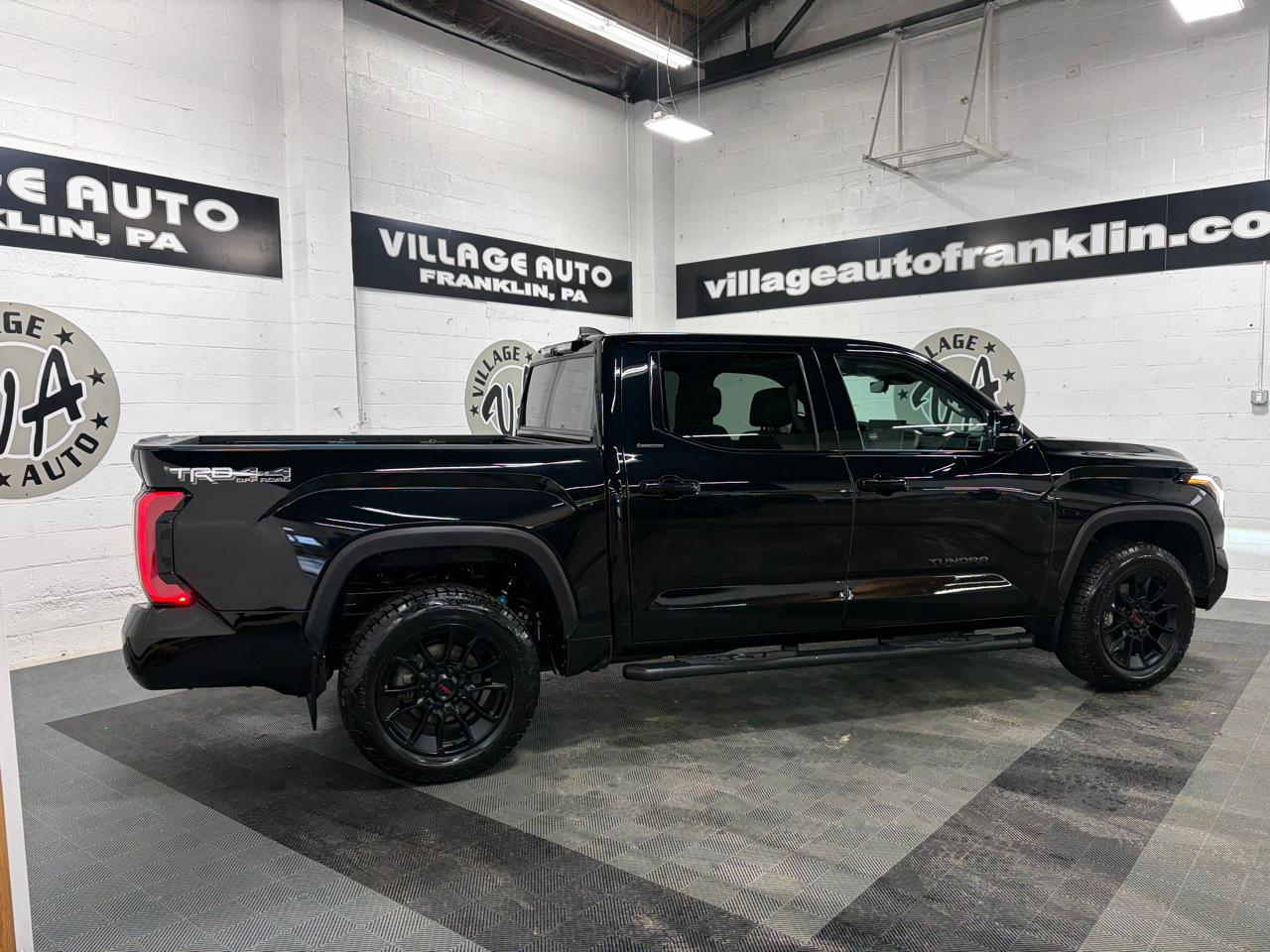 Toyota Tundra Limited CrewMax 4WD 2024