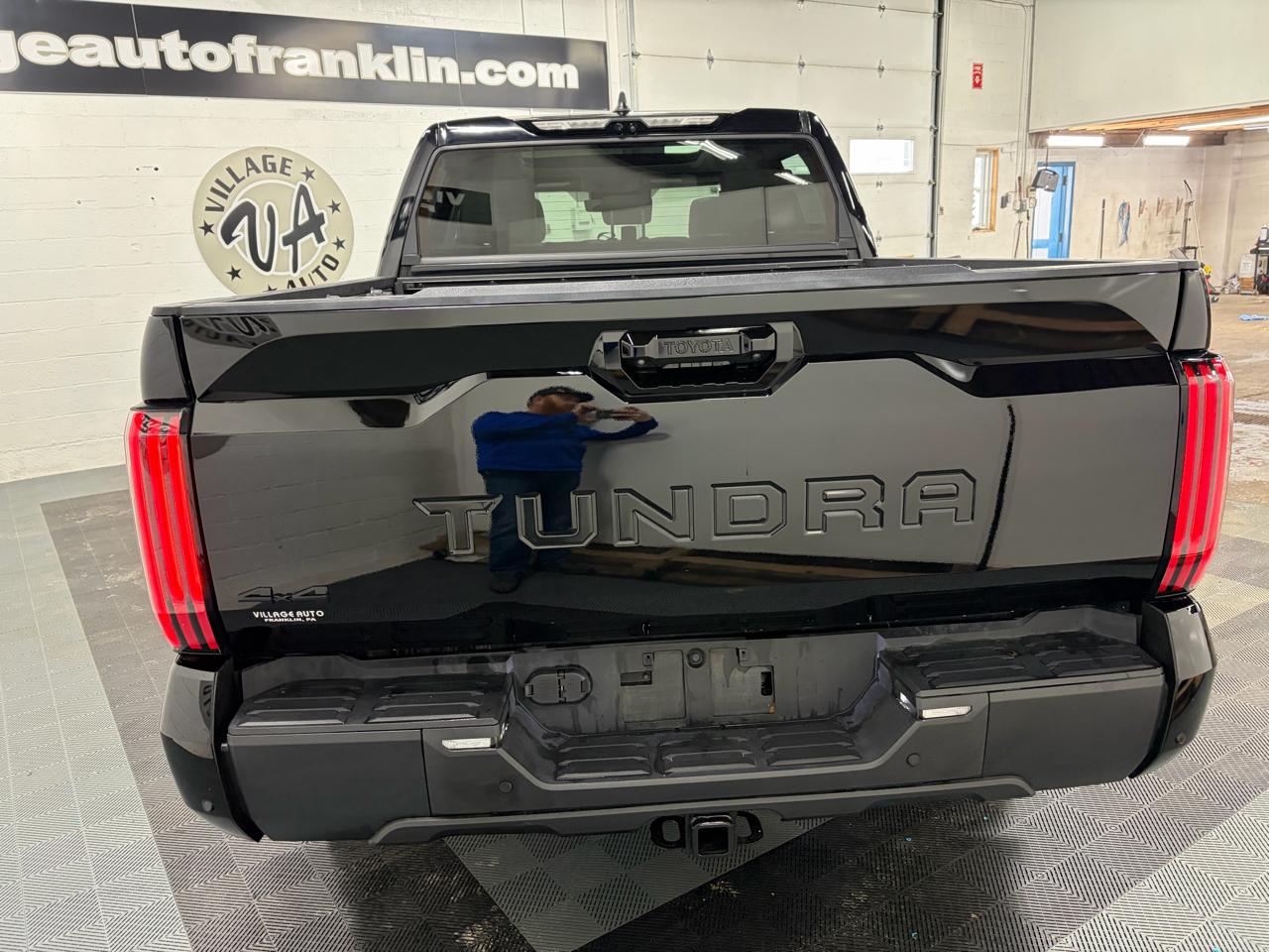 Toyota Tundra Limited CrewMax 4WD 2024