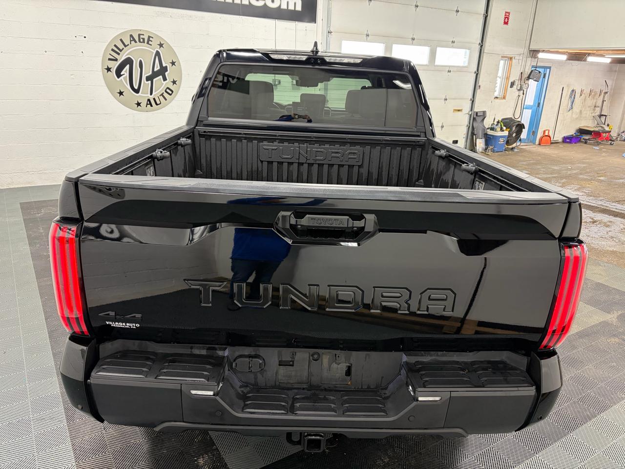 Toyota Tundra Limited CrewMax 4WD 2024