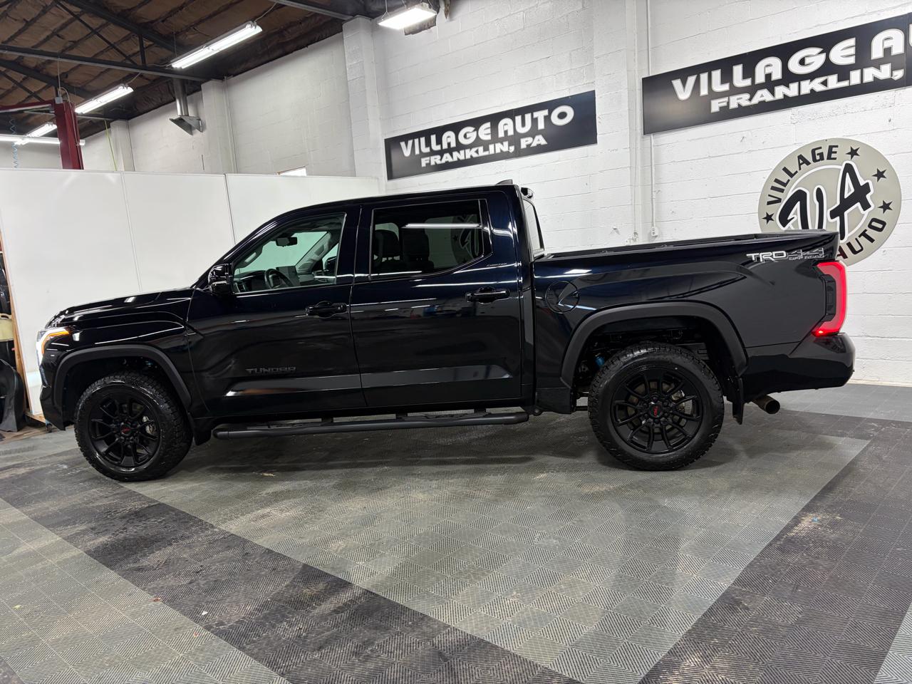 Toyota Tundra Limited CrewMax 4WD 2024